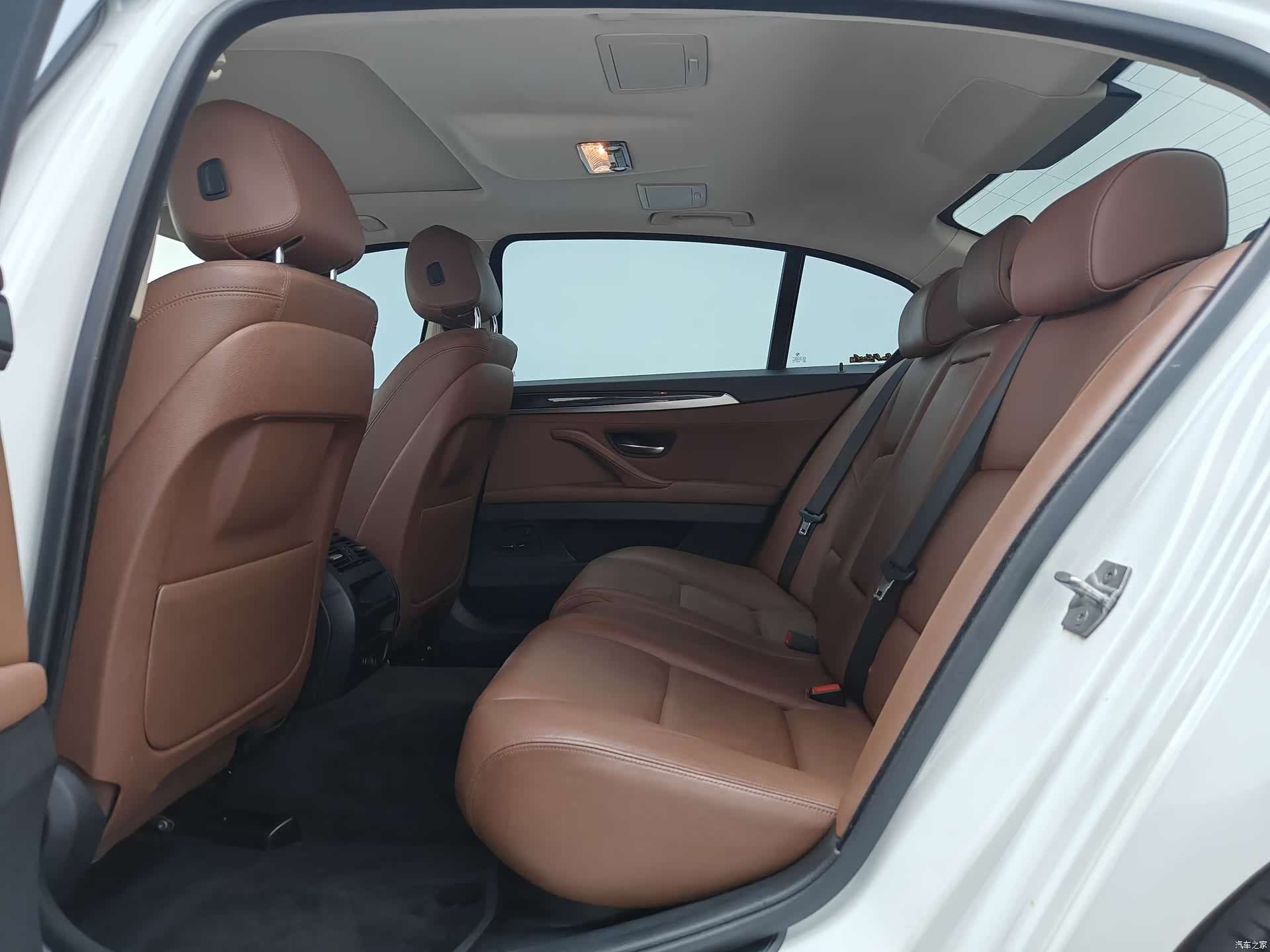 BMW 5 Series, 2017 11