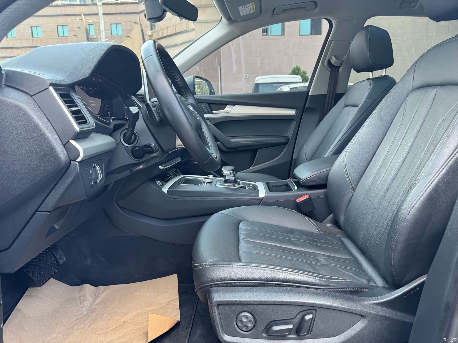 Audi Q5L, 2021 4