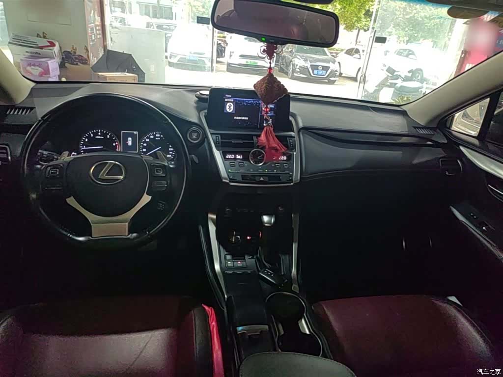 Lexus NX, 2018 10