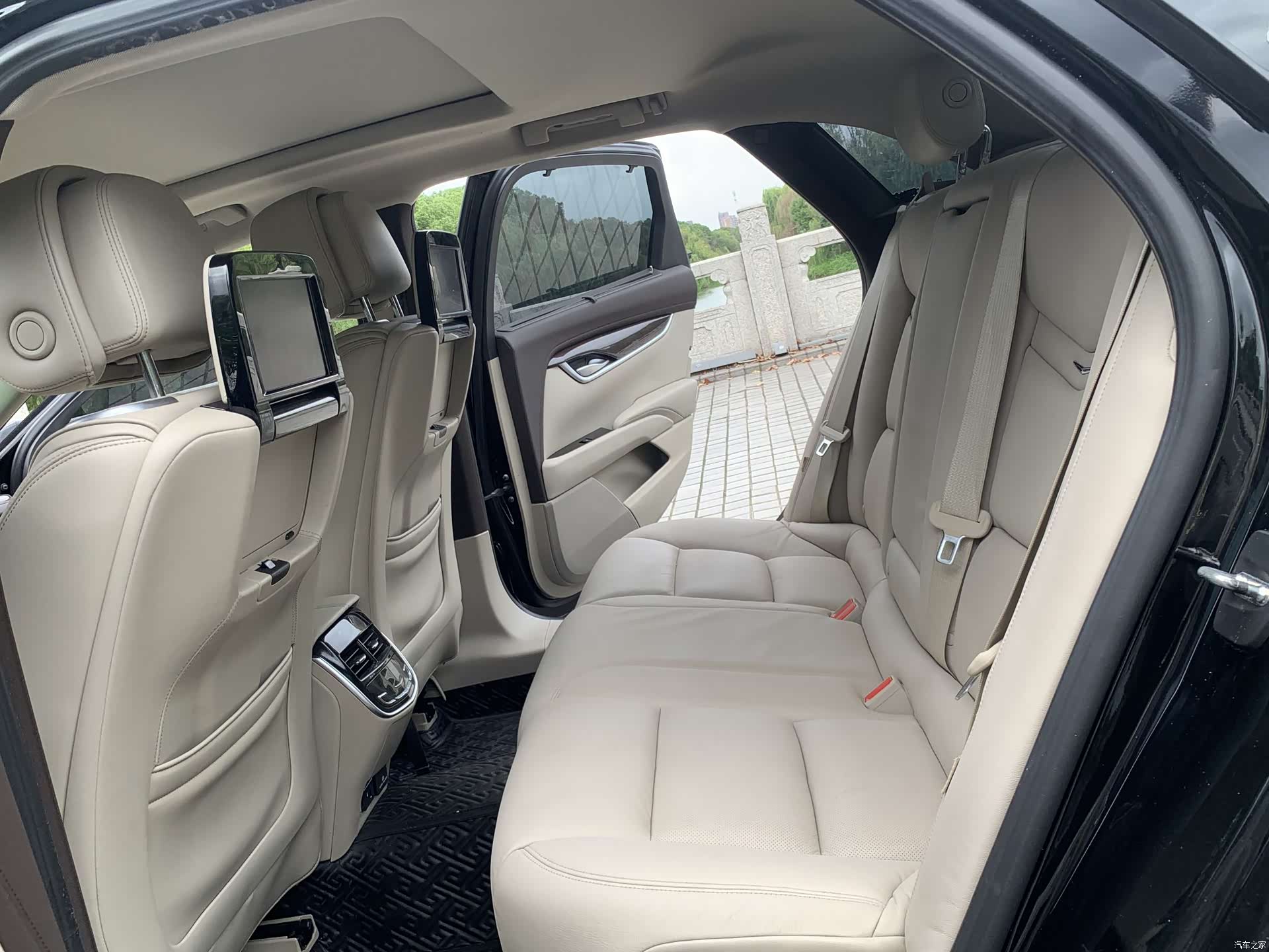 Cadillac XTS, 2014 11