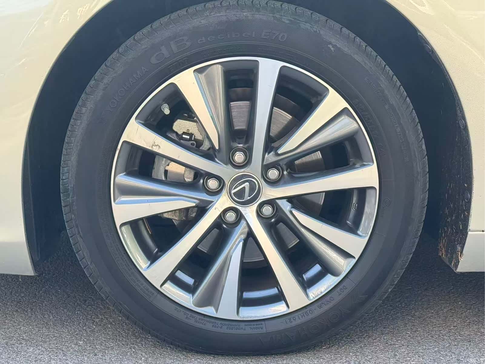 Lexus ES, 2019 18
