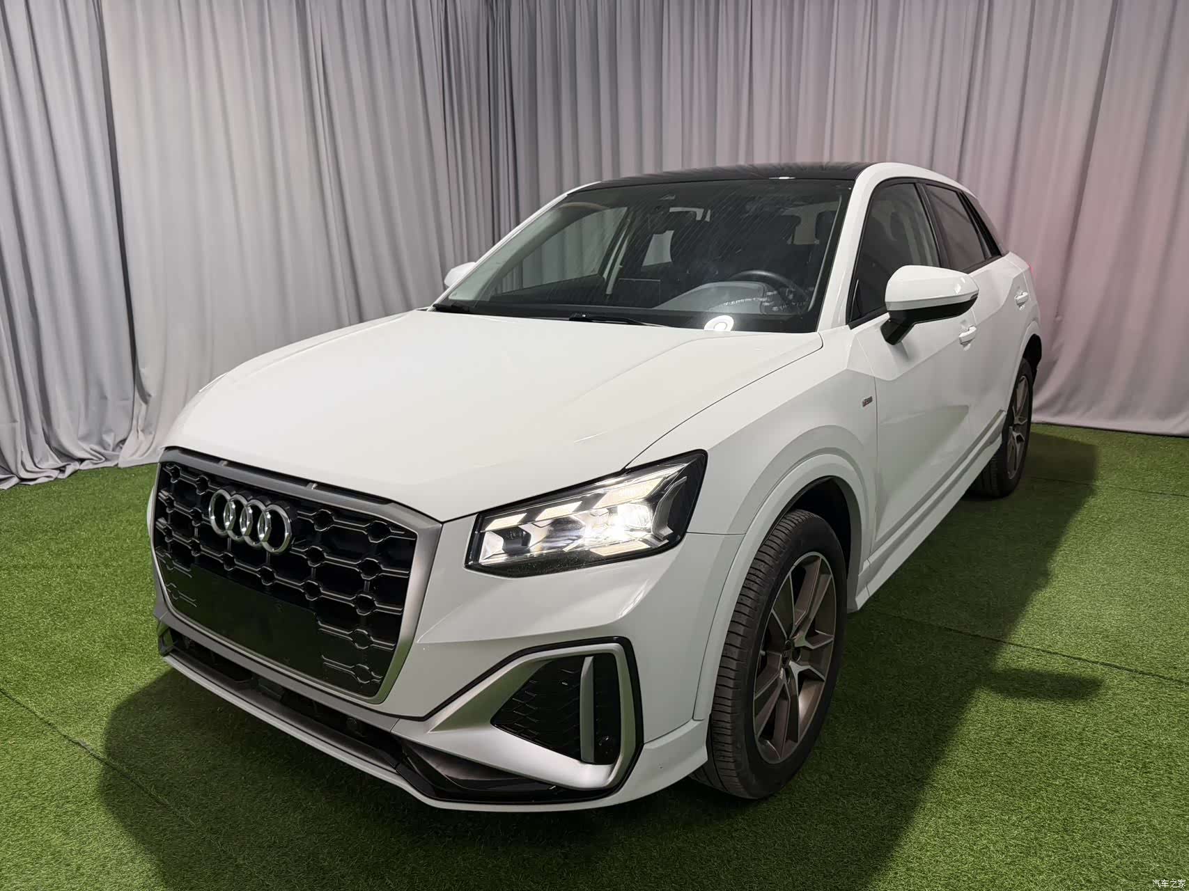 Audi Q2L, 2022 1