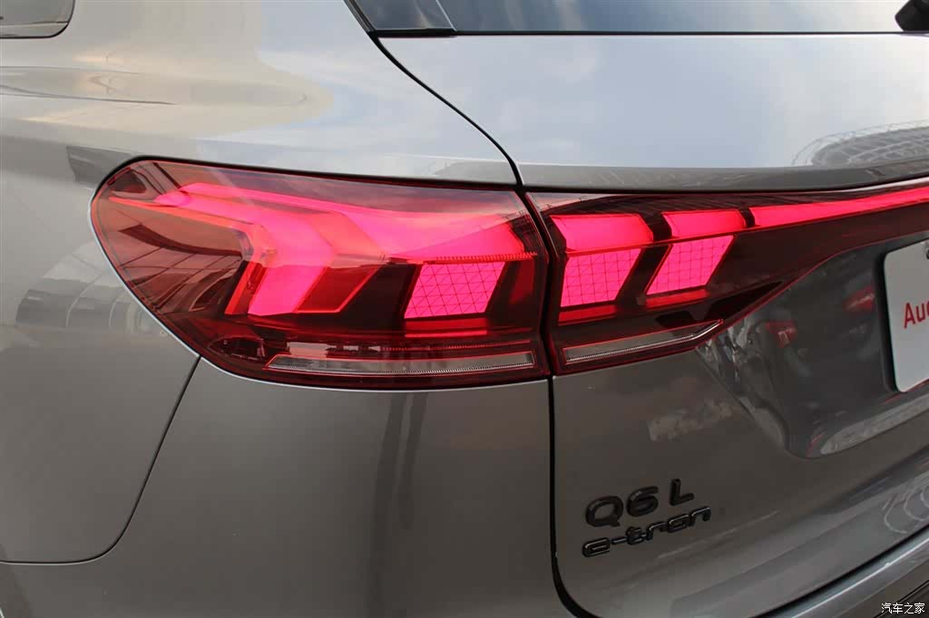 Audi e-tron, 2025 11