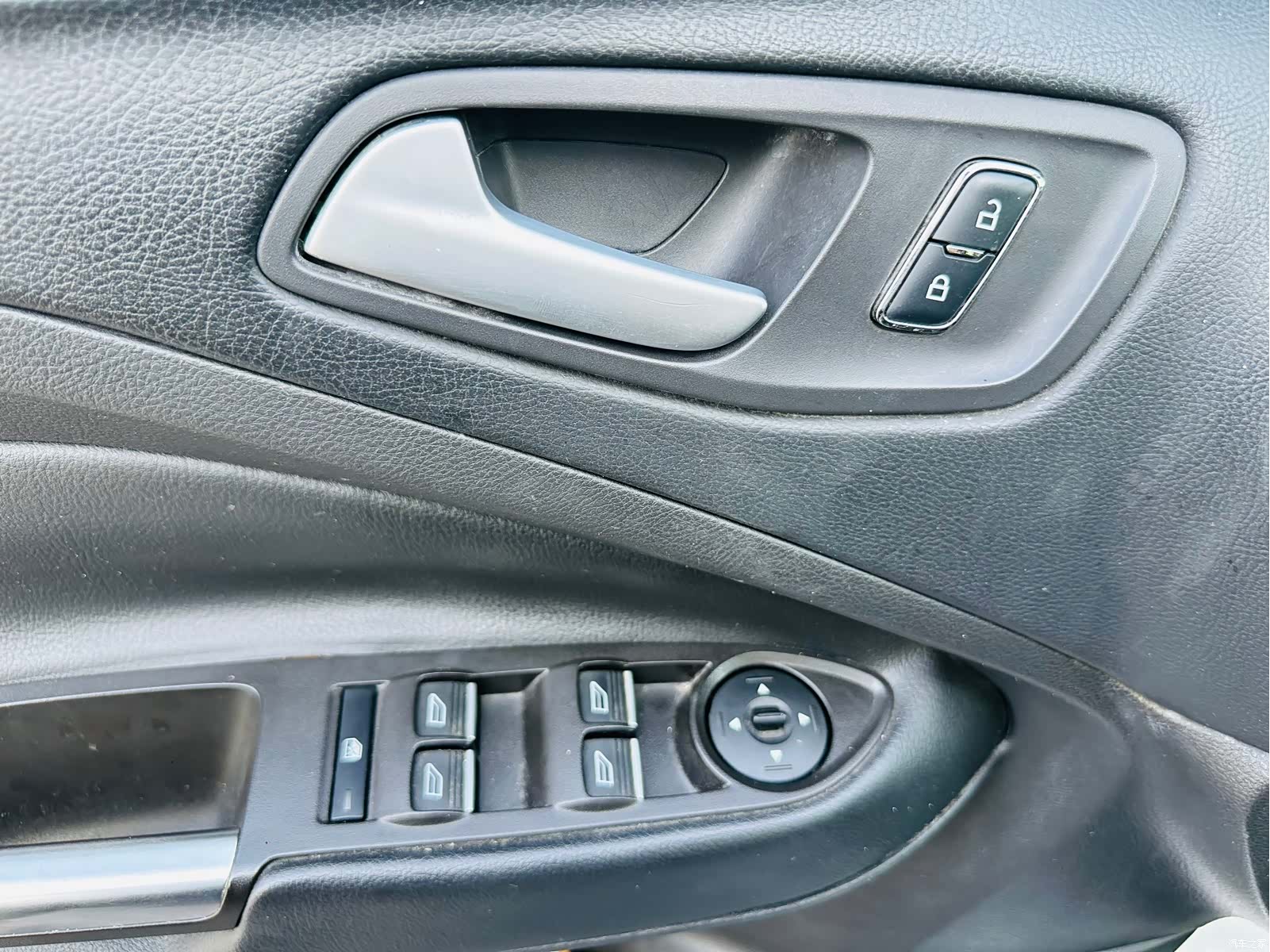 Ford Kuga, 2016 13