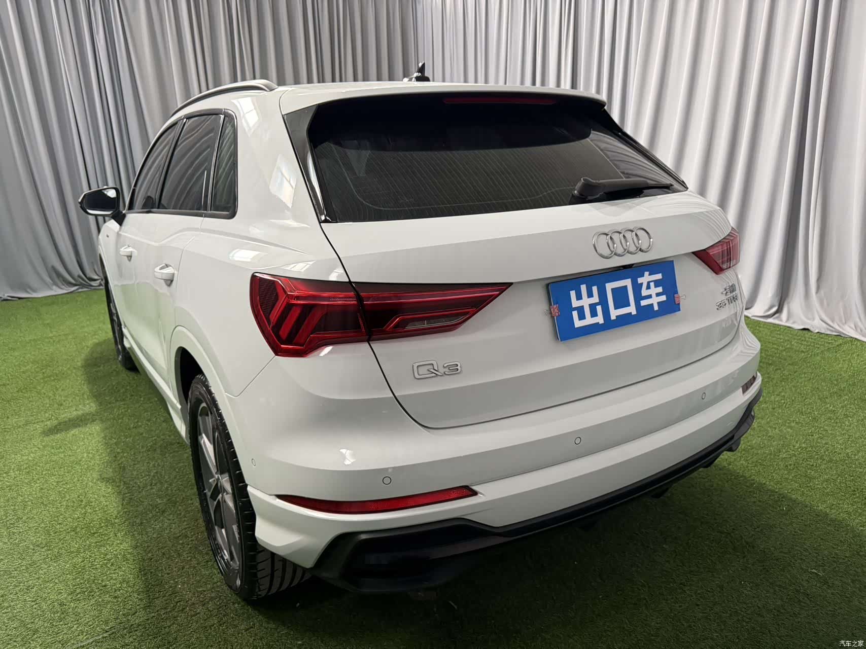 Audi Q3, 2022 все фото