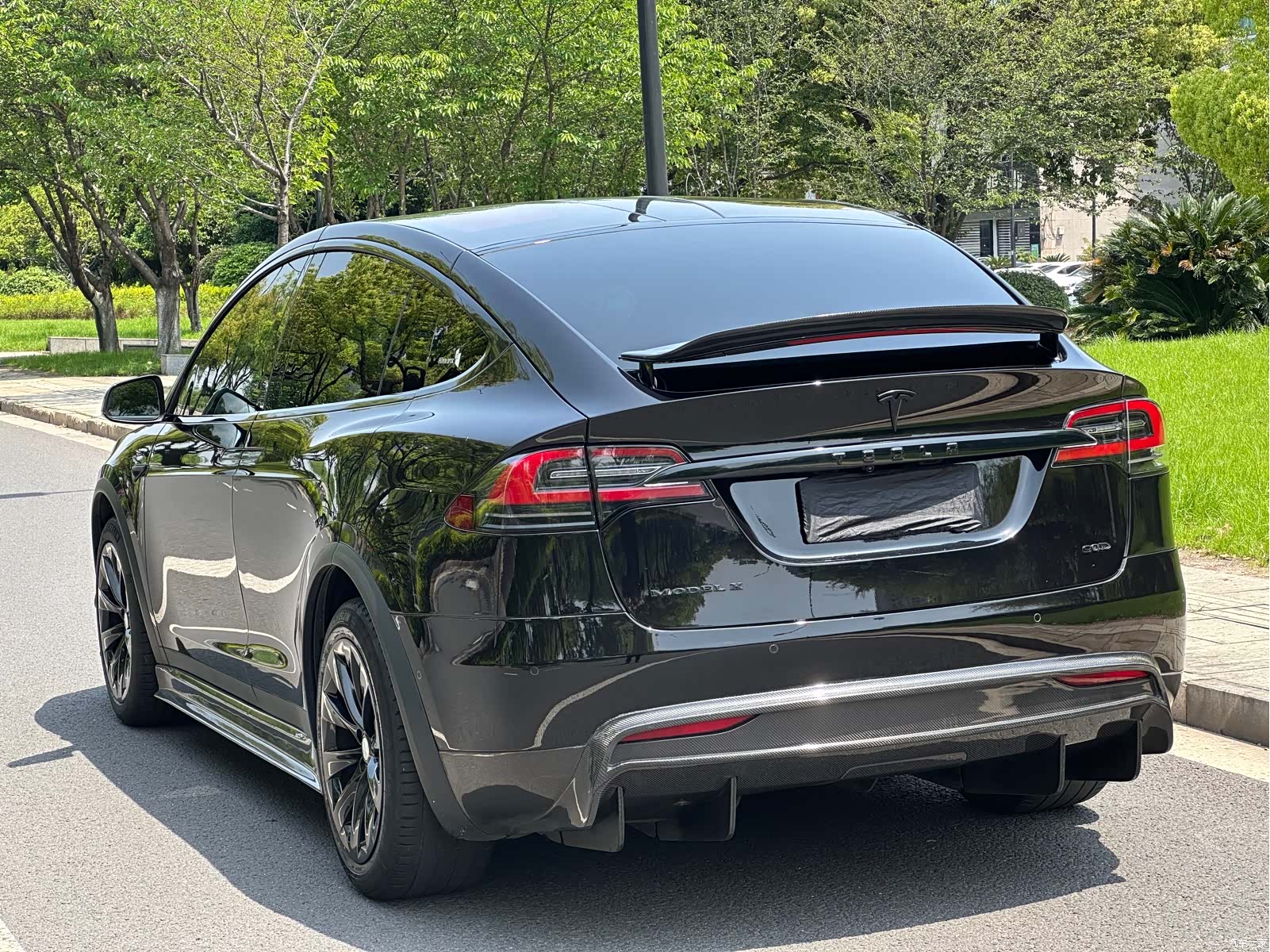 Tesla Model X, 2017 3