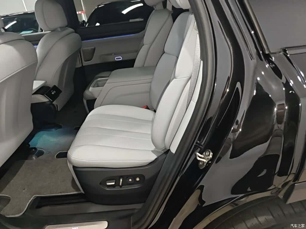 NIO ES8, 2024 17