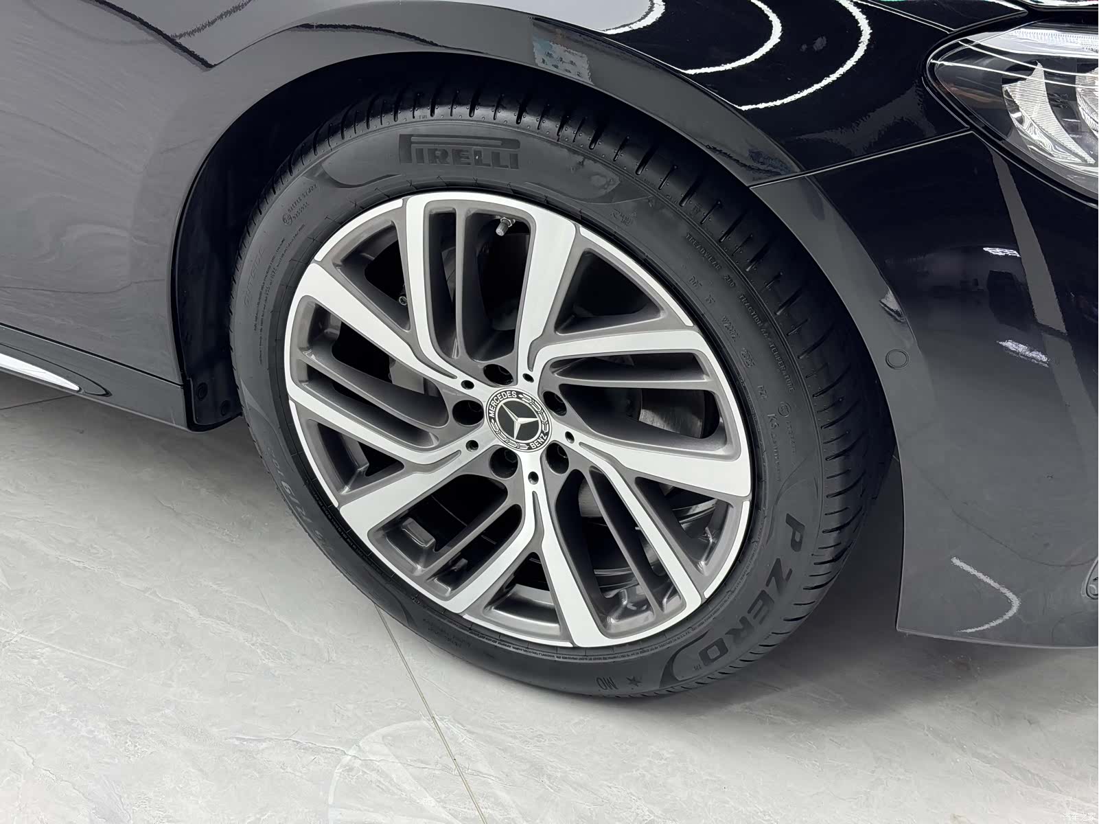 Mercedes-Benz E-Class, 2024 6