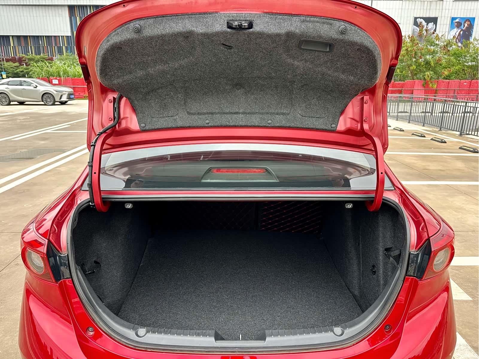 Mazda Mazda3, 2019 18