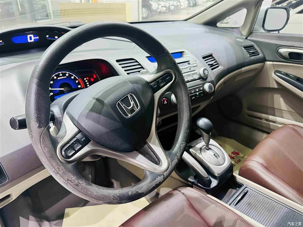 Honda Civic, 2011 13