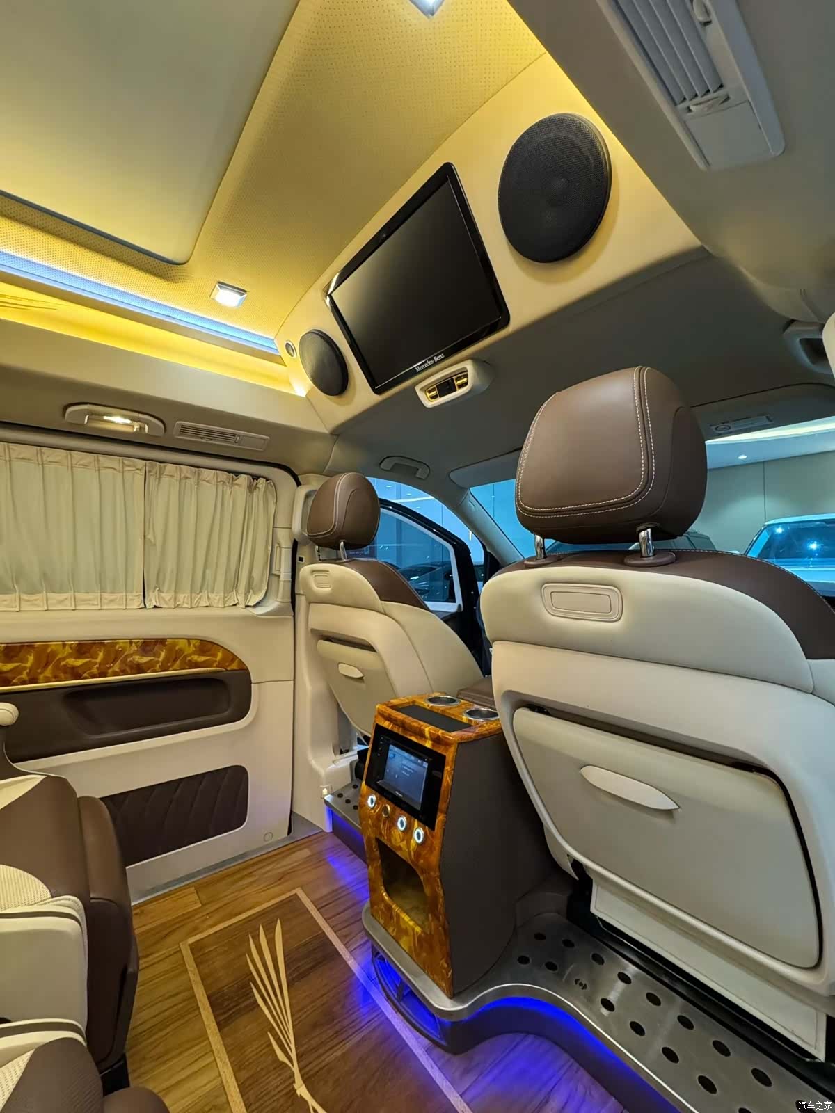 Mercedes-Benz V-Class, 2018 6