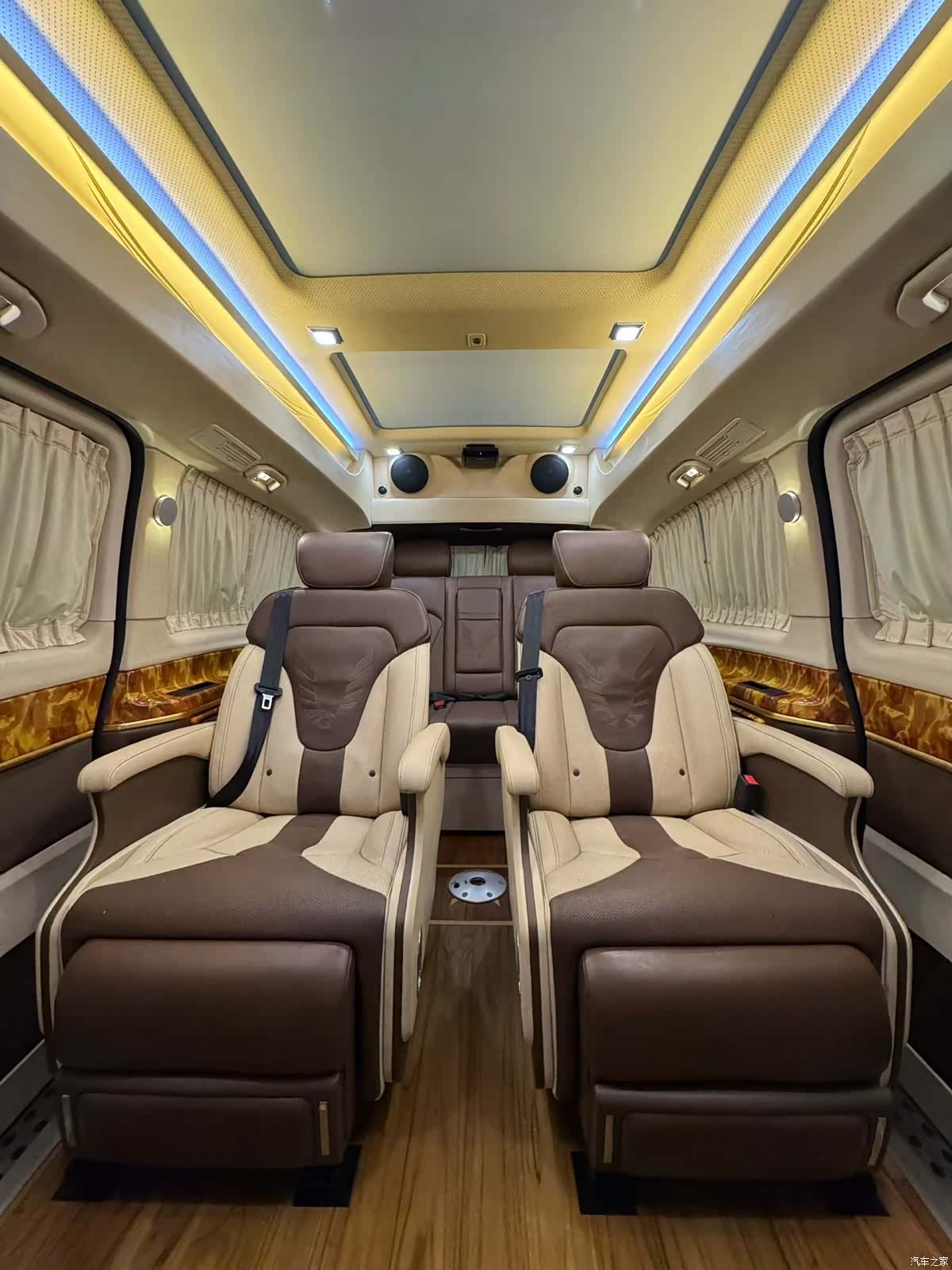 Mercedes-Benz V-Class, 2018 7