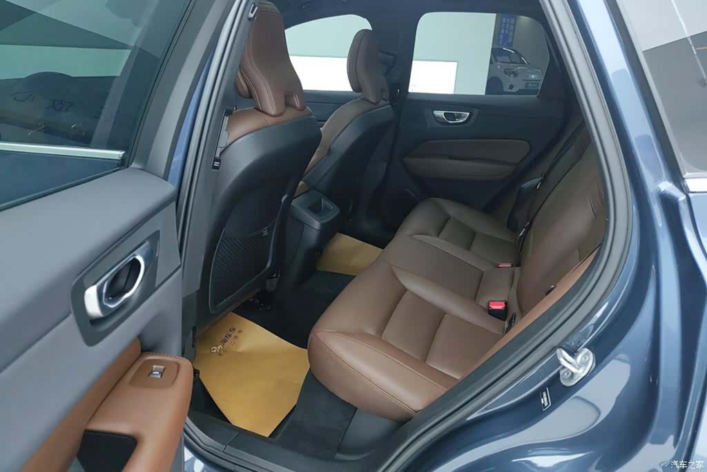 Volvo XC60, 2023 11