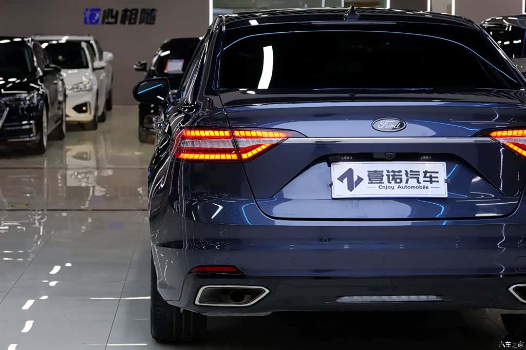 Ford Taurus, 2022 8