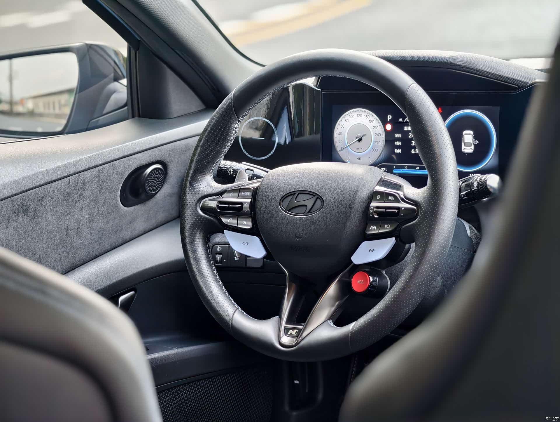 Hyundai Elantra, 2024 16