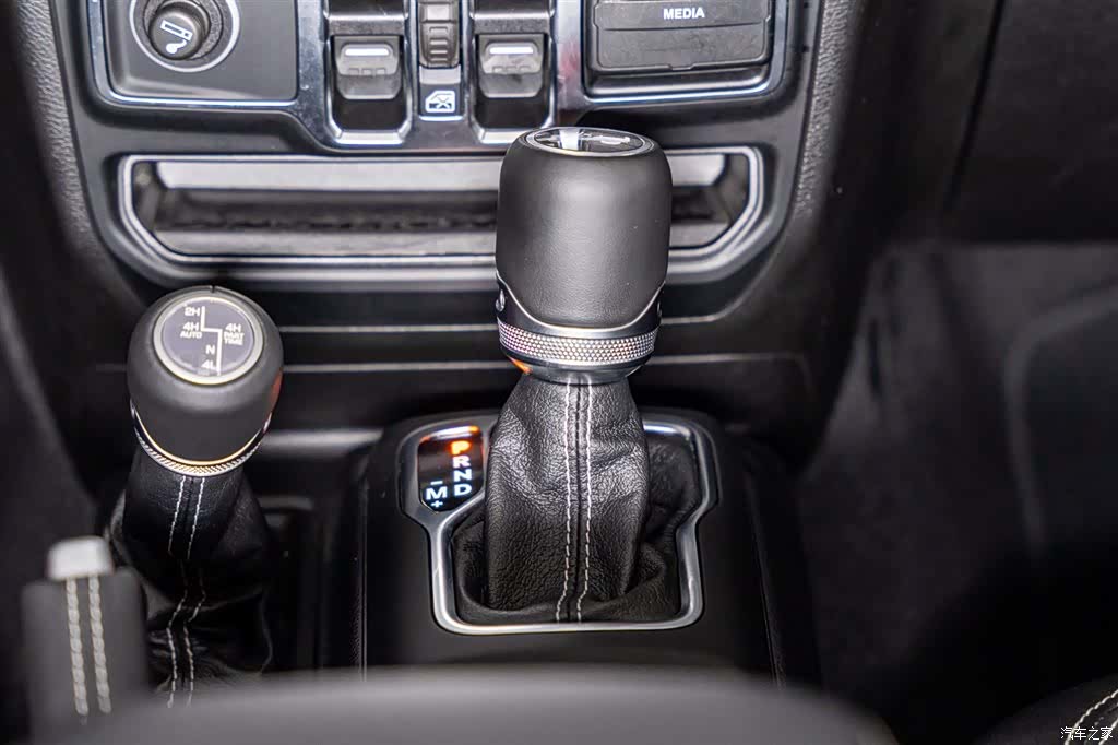 Jeep Wrangler, 2021 16