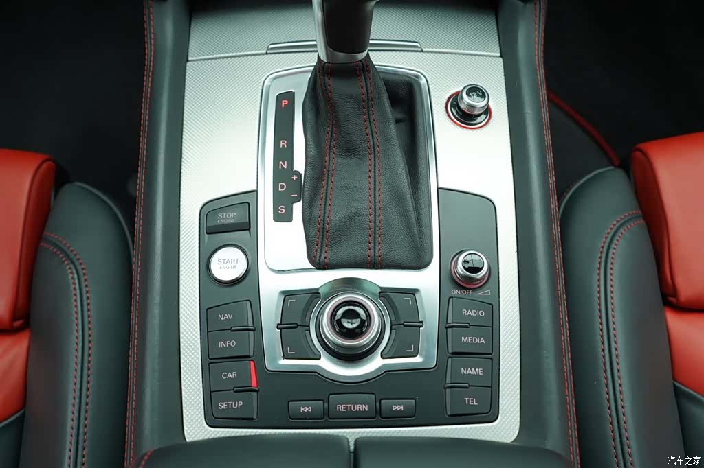 Audi Q7, 2011 21