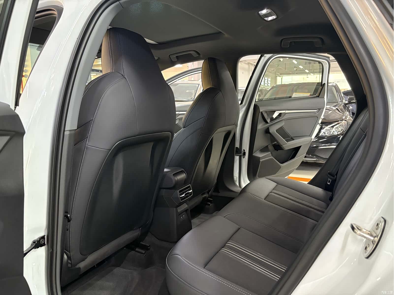 Audi A3, 2022 все фото