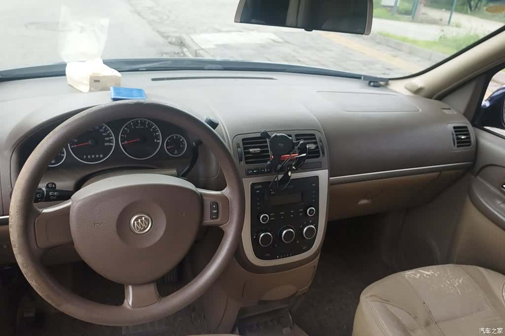 Buick GL8, 2017 12