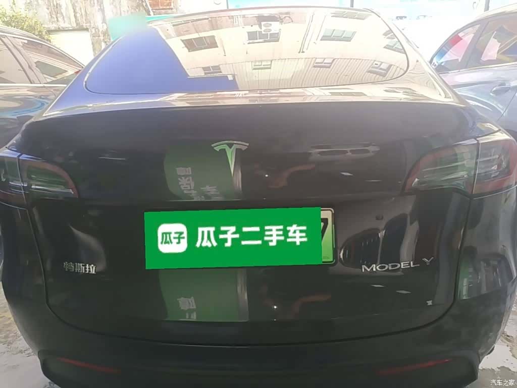 Tesla Model Y, 2024 6