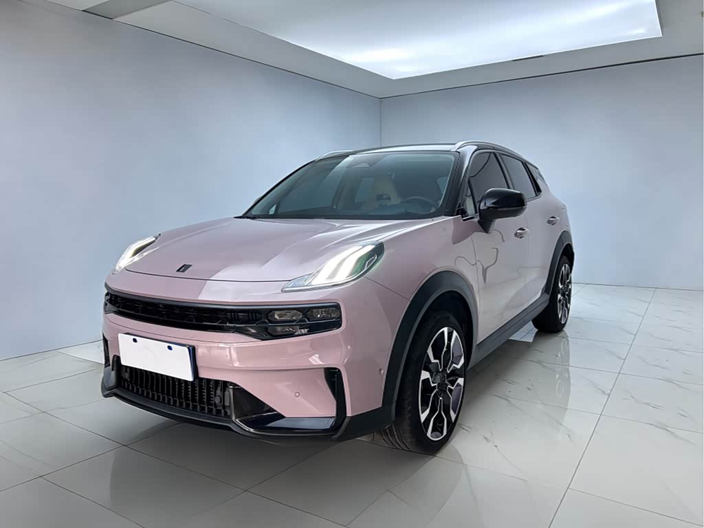 Lynk & Co 06