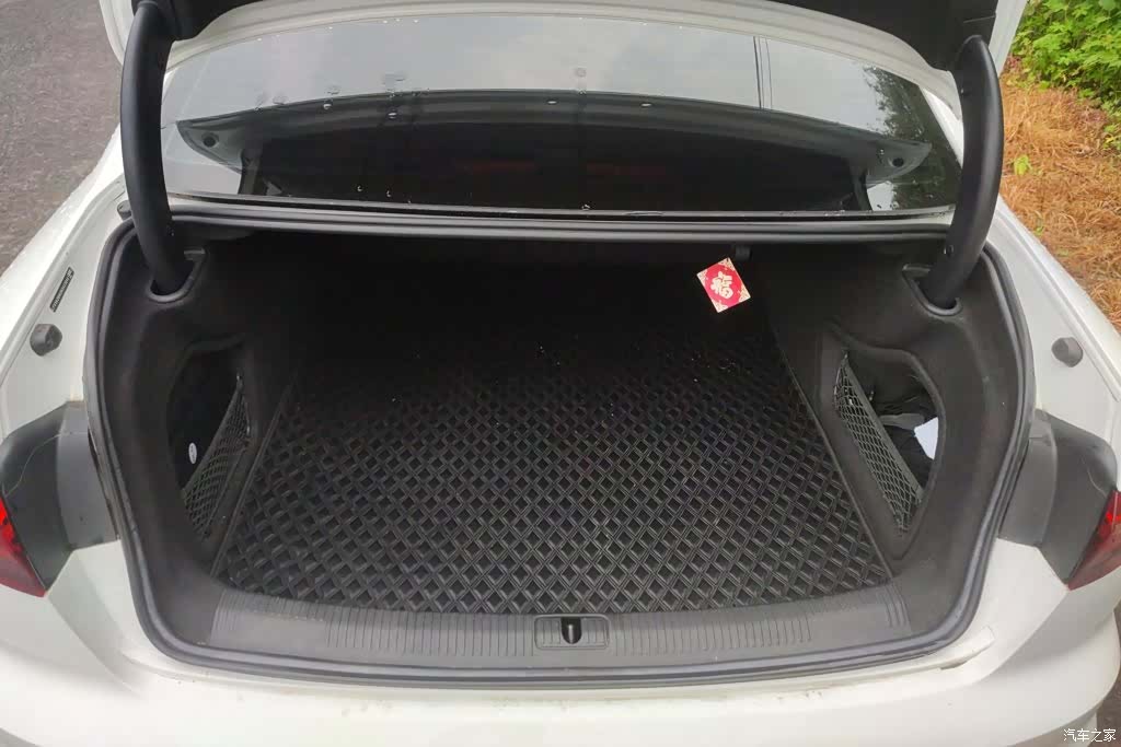 Audi A4L, 2023 4