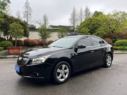 ���ݶ���ѩ���� ��³�� 2012�� 1.8L SE AT