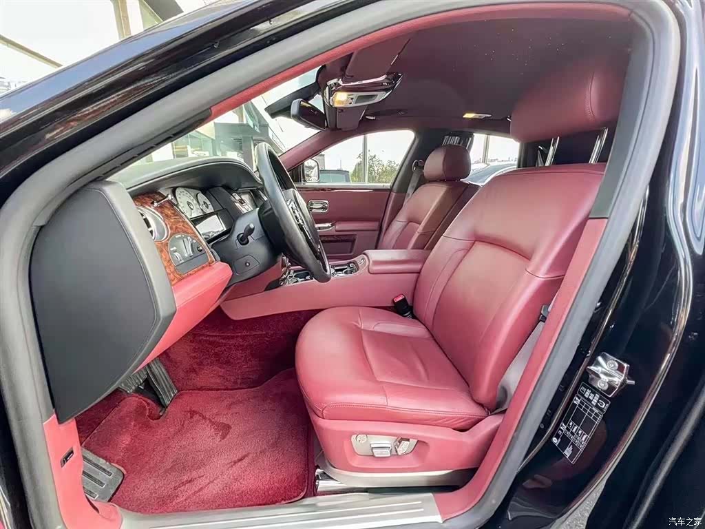 Rolls-Royce Ghost, 2011 6