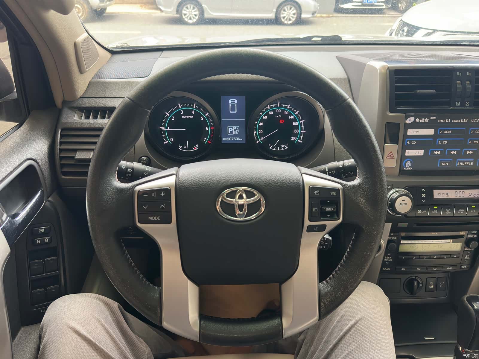 Toyota Prado, 2013 11