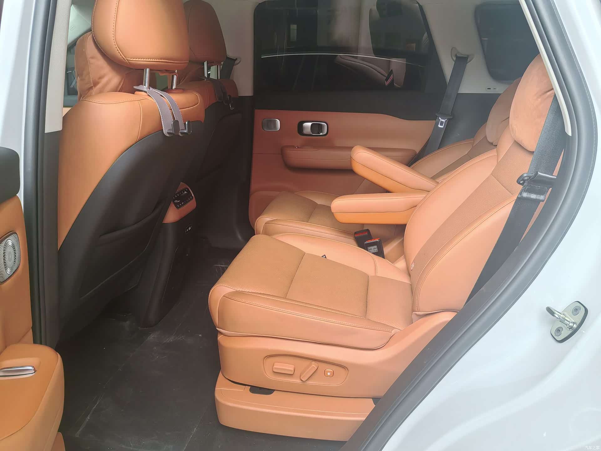 Leapmotor C16, 2025 все фото