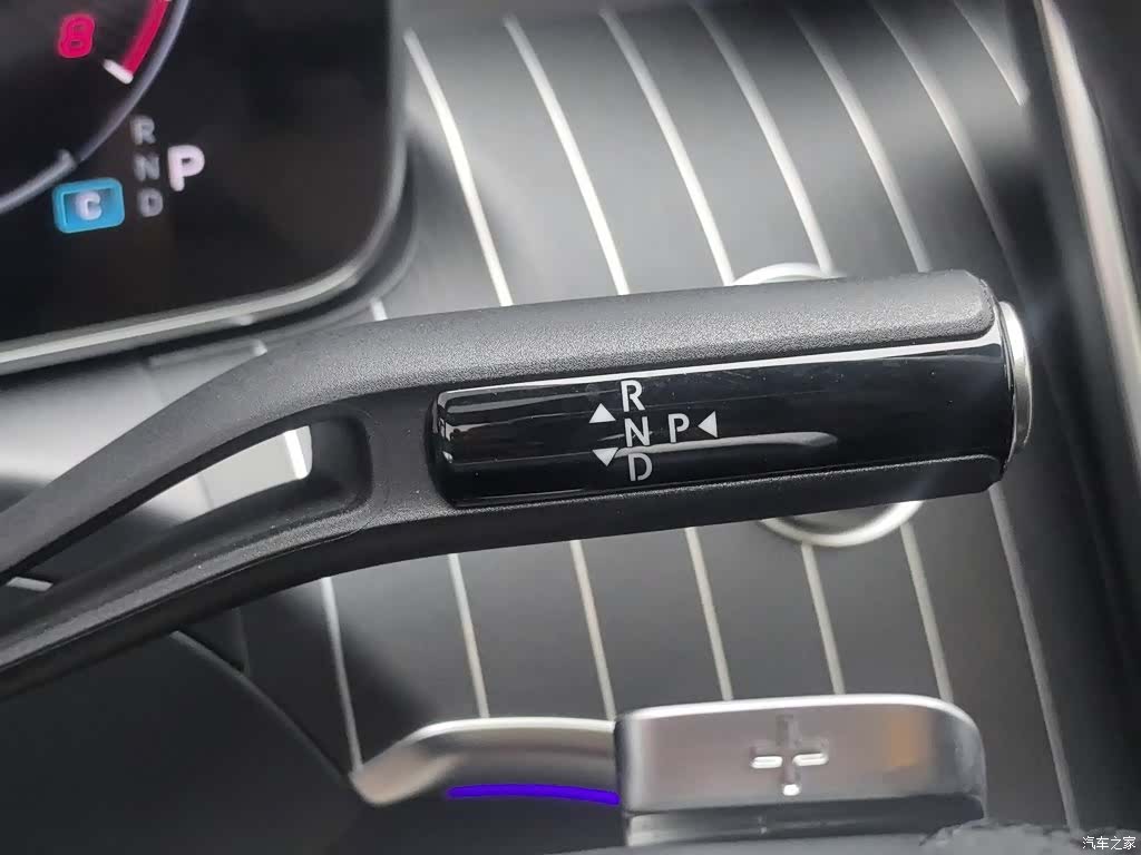 Mercedes-Benz C-Class, 2022 13