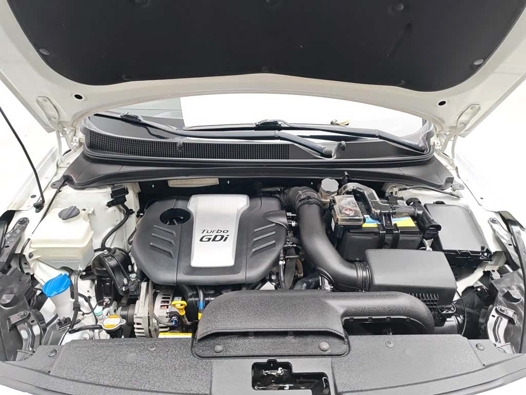 Hyundai GLS, 2016 6