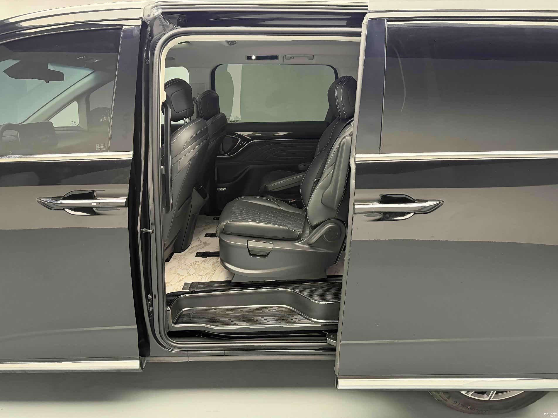 Maxus G90, 2023 14