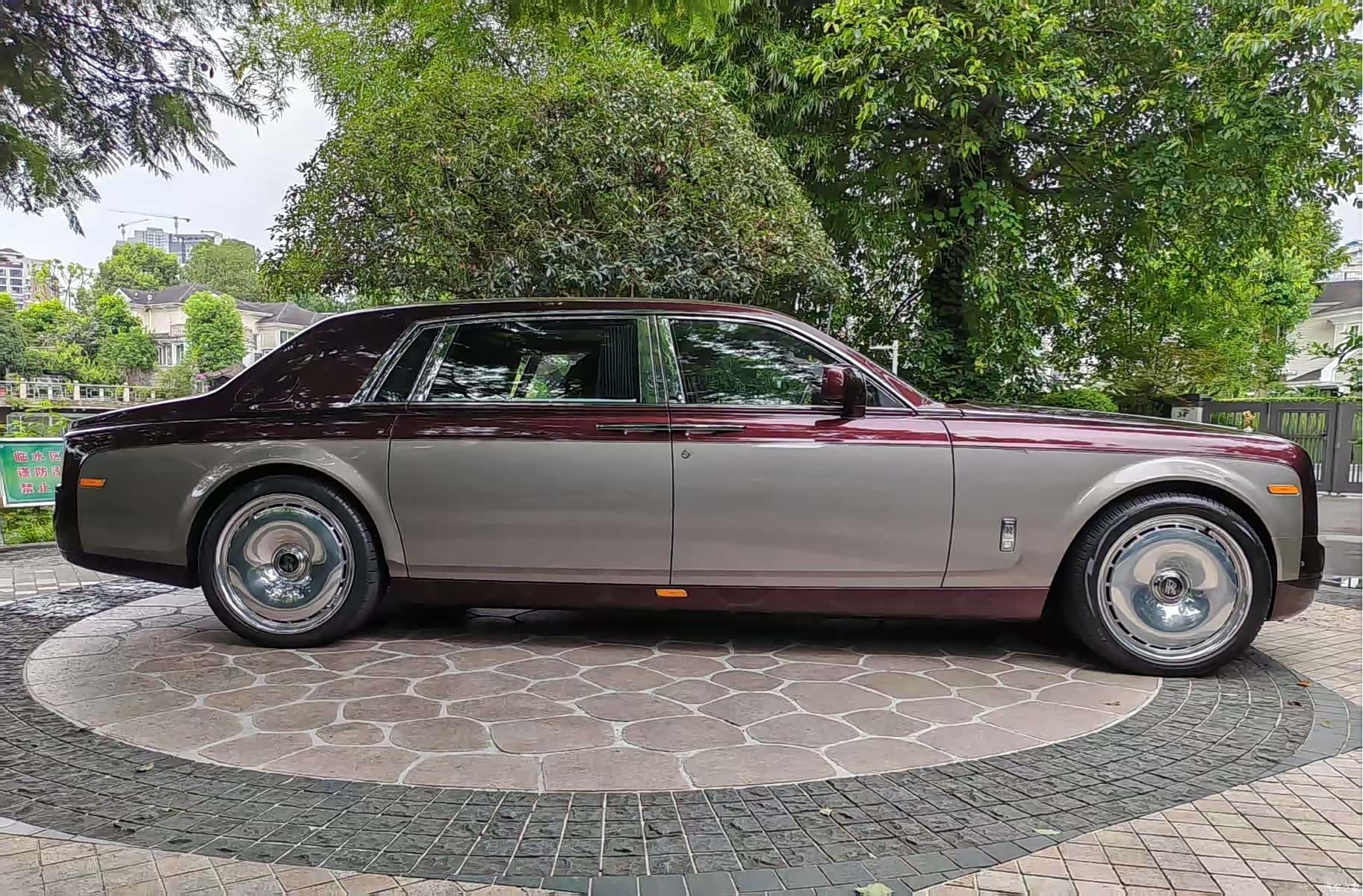 Rolls-Royce Phantom, 2016 6