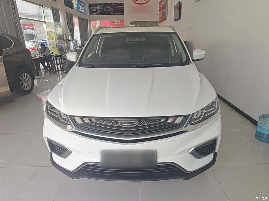 Geely Coolray, 2021 3