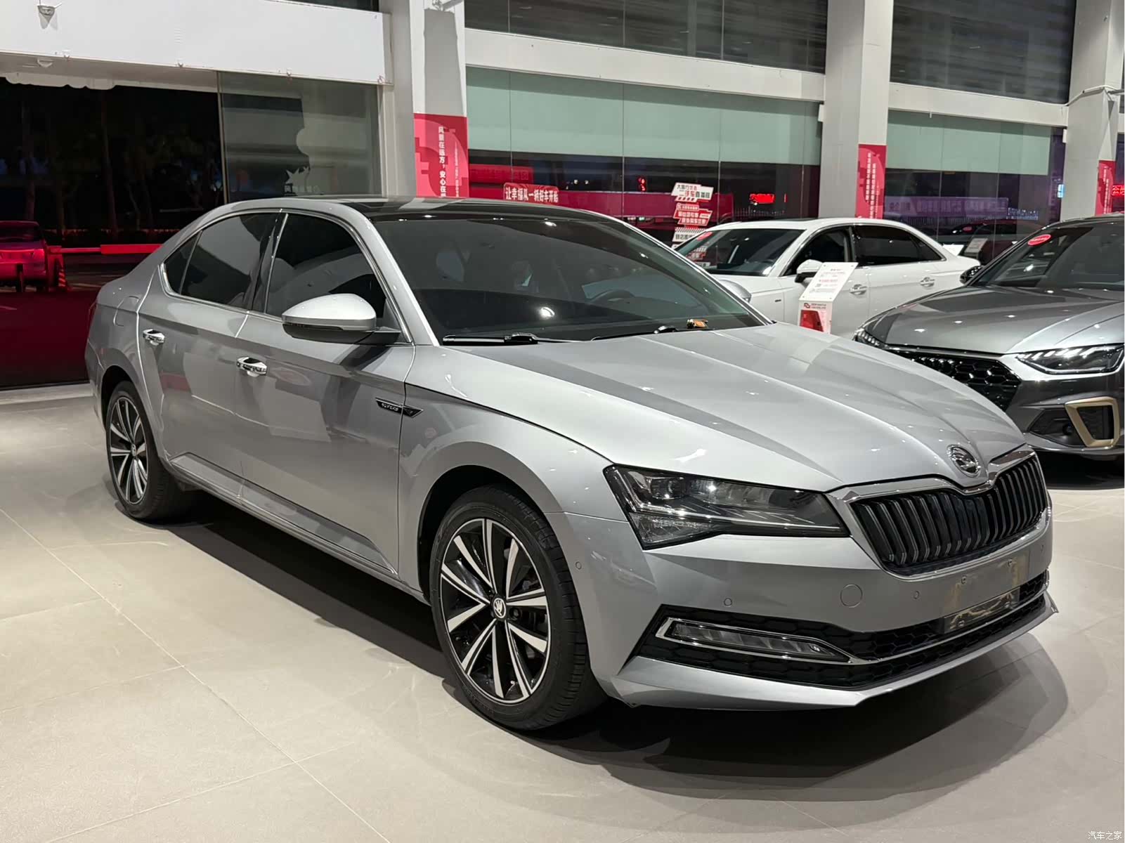 Skoda Superb, 2023 3