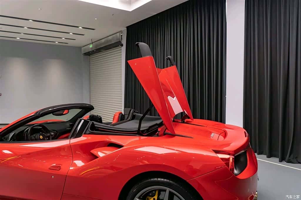 Ferrari 488, 2017 6