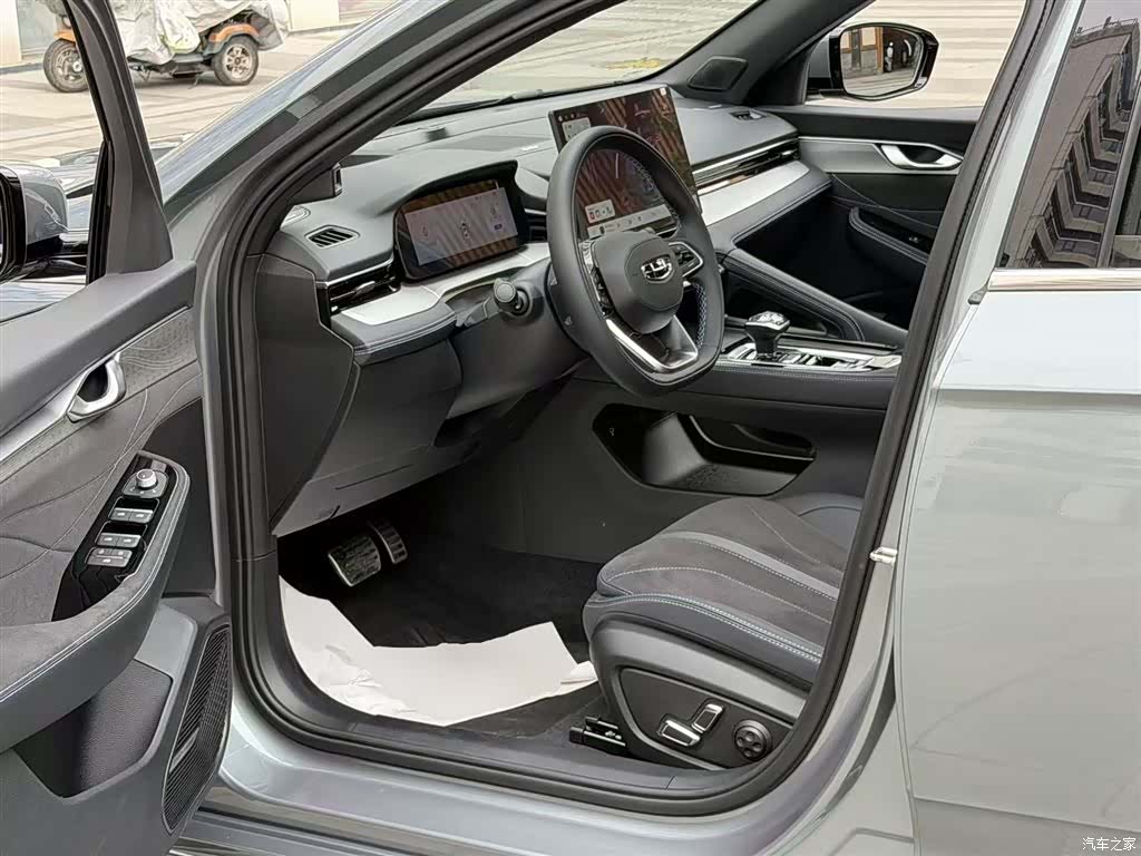 Geely Preface, 2025 16