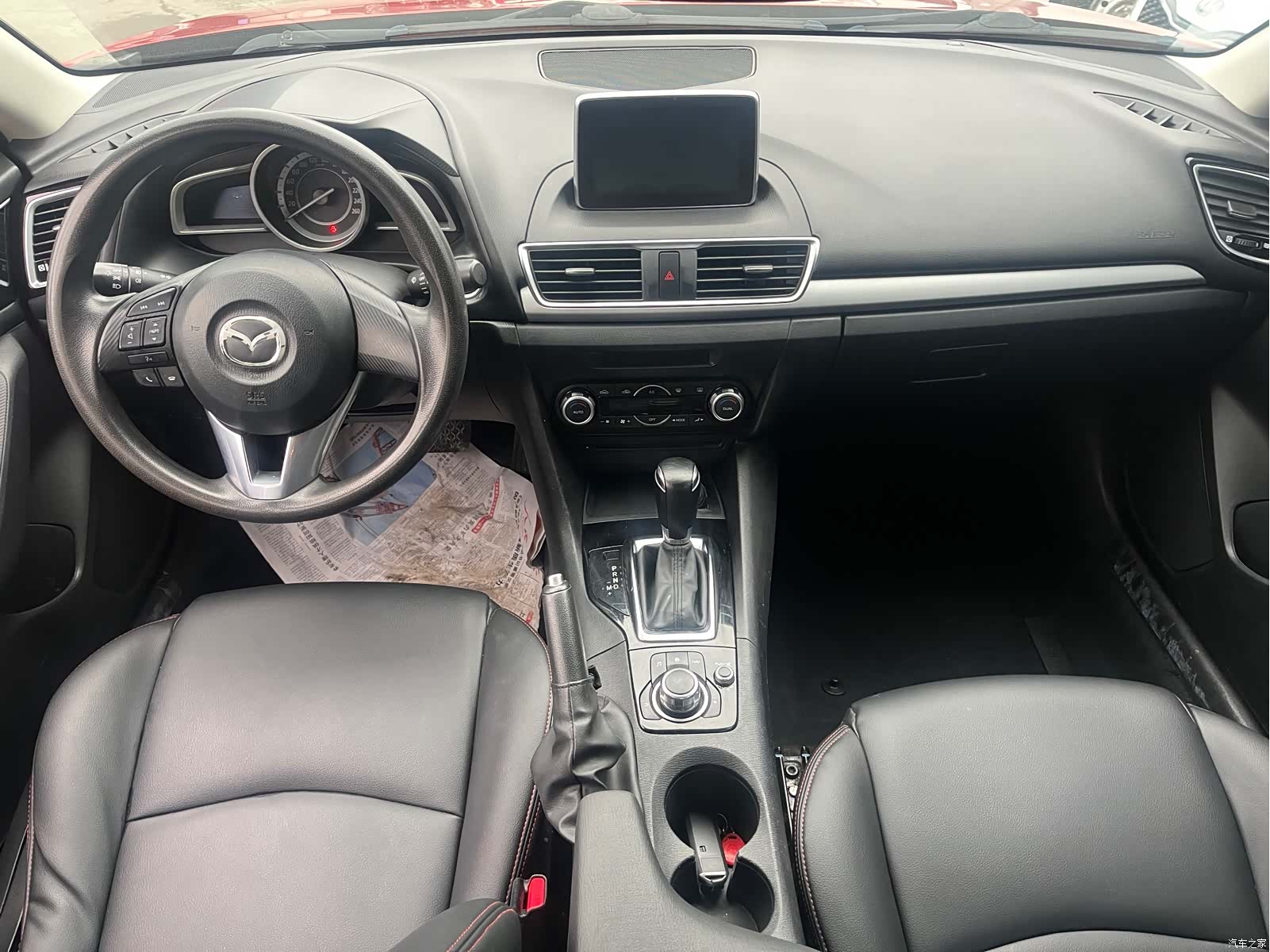 Mazda Mazda3, 2015 9