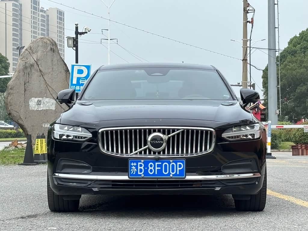 Volvo S90