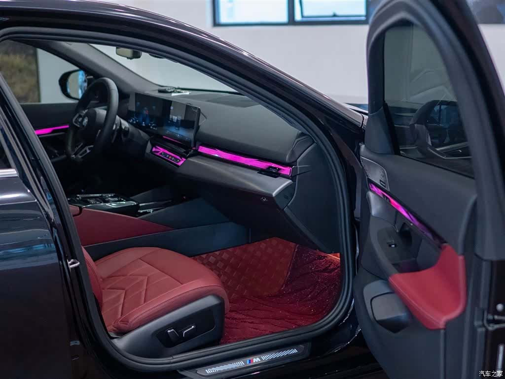 BMW 5 Series, 2024 22
