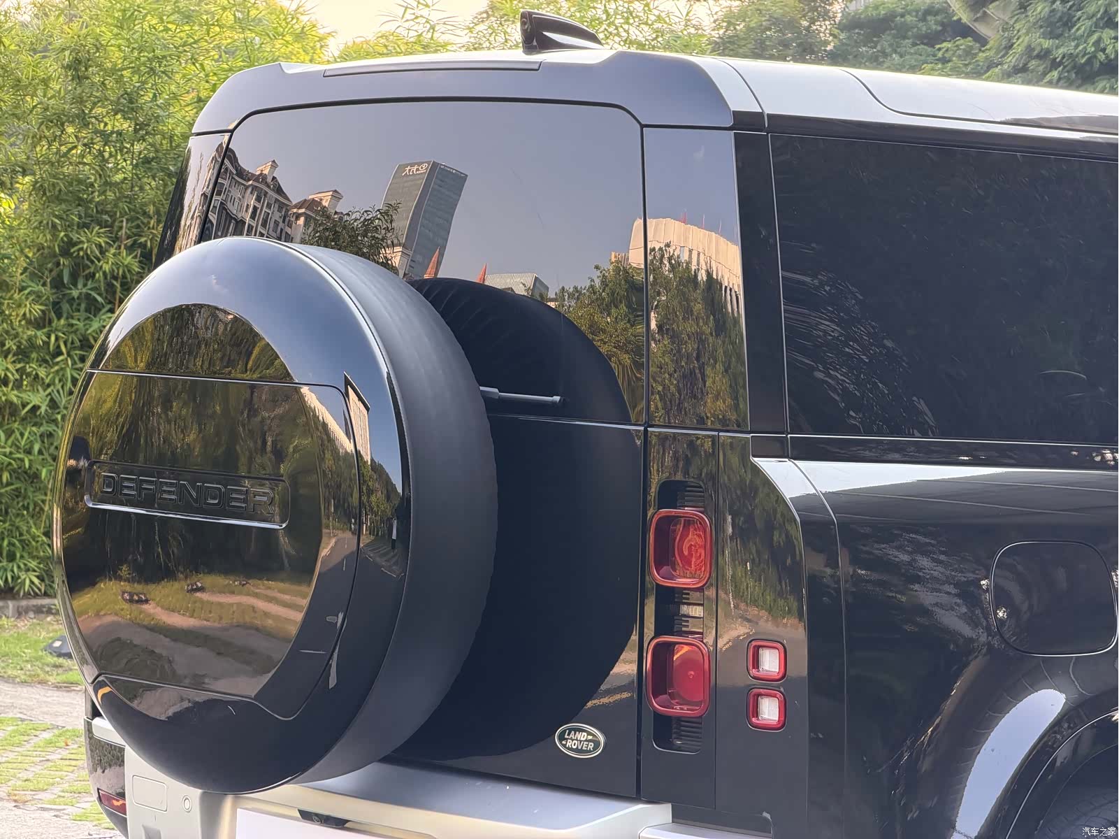 Land Rover Defender, 2023 20