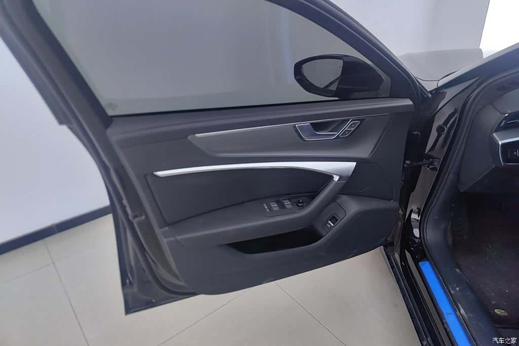 Audi A6L, 2025 7