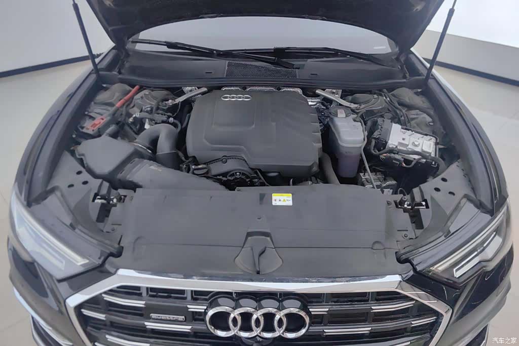 Audi A6L, 2025 10