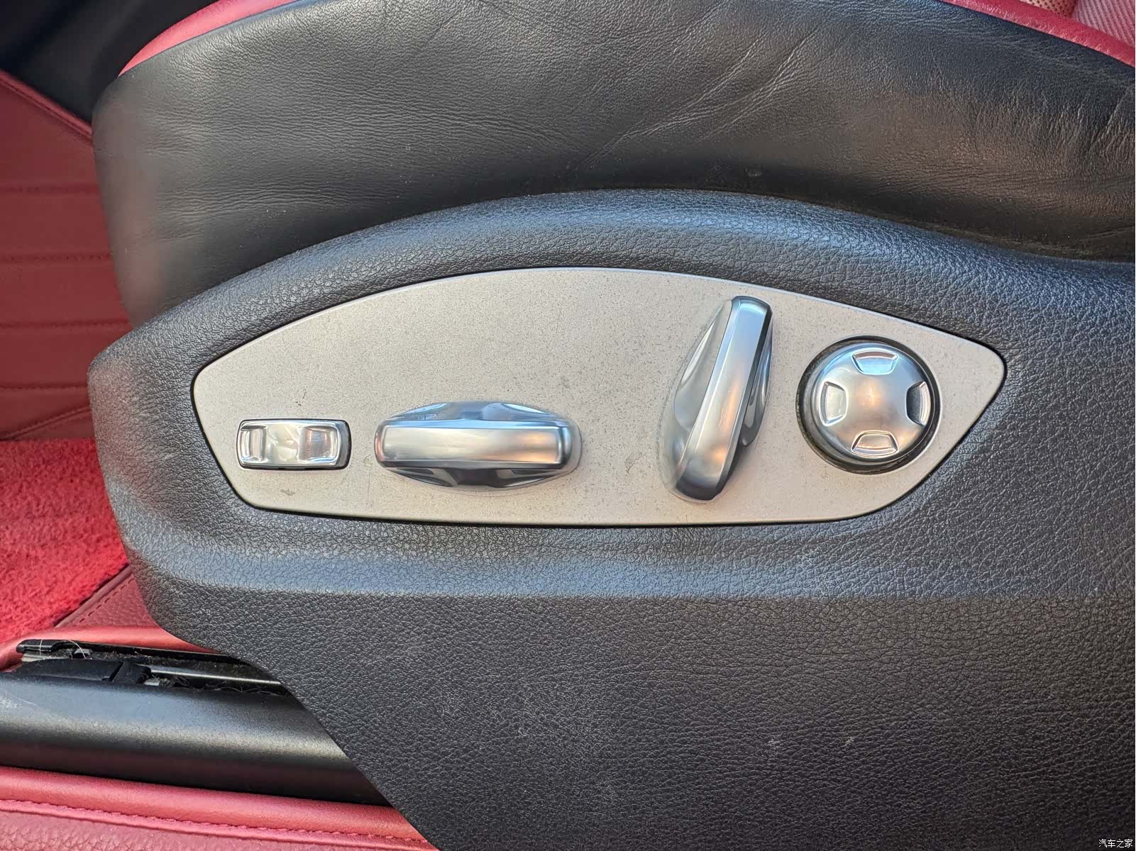 Porsche Macan, 2022 11