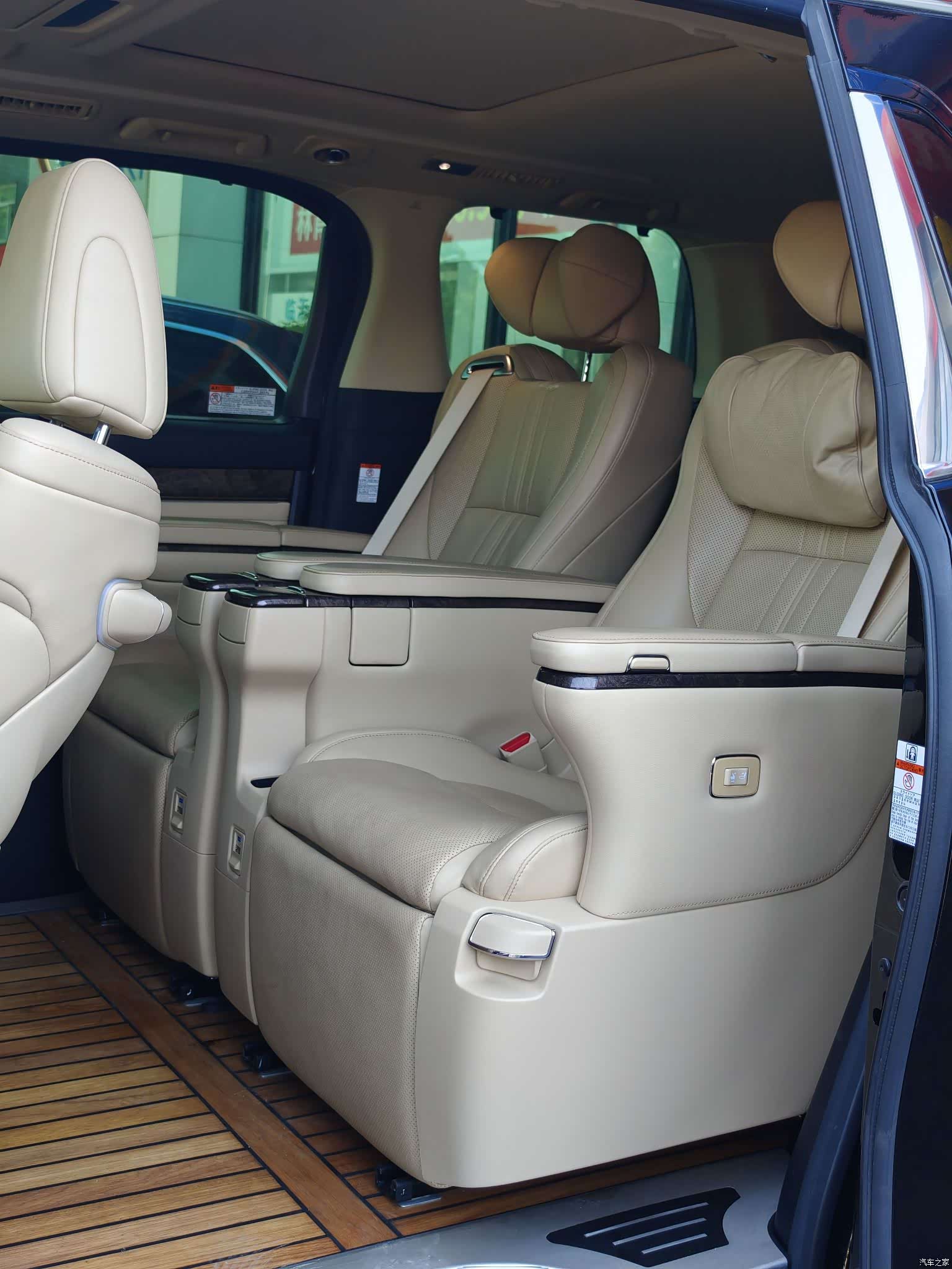 Toyota Alphard, 2021 7