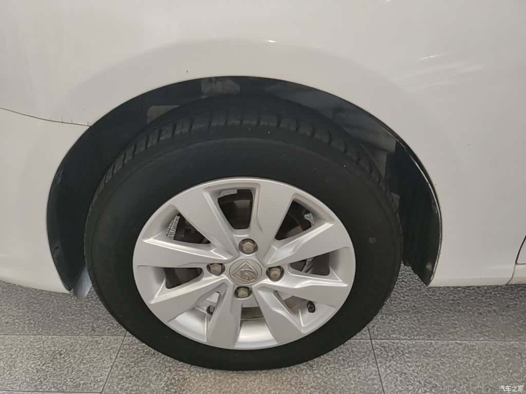 Wuling 630, 2015 23