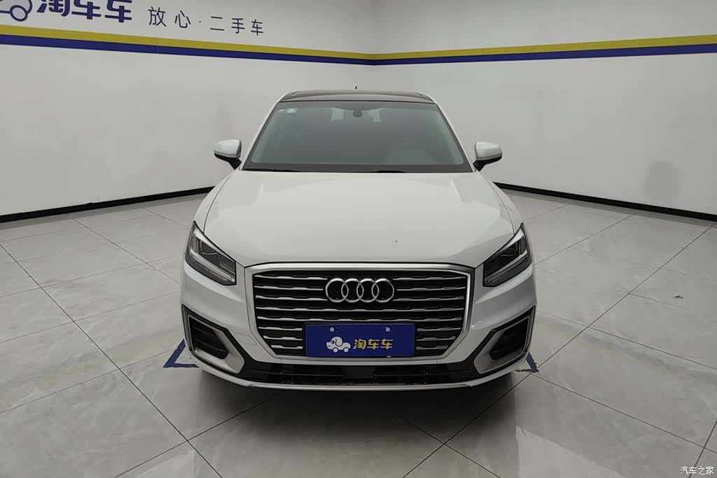 Audi Q2L, 2019 2