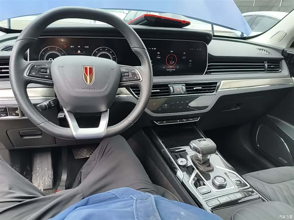 Hongqi HS5, 2022 10