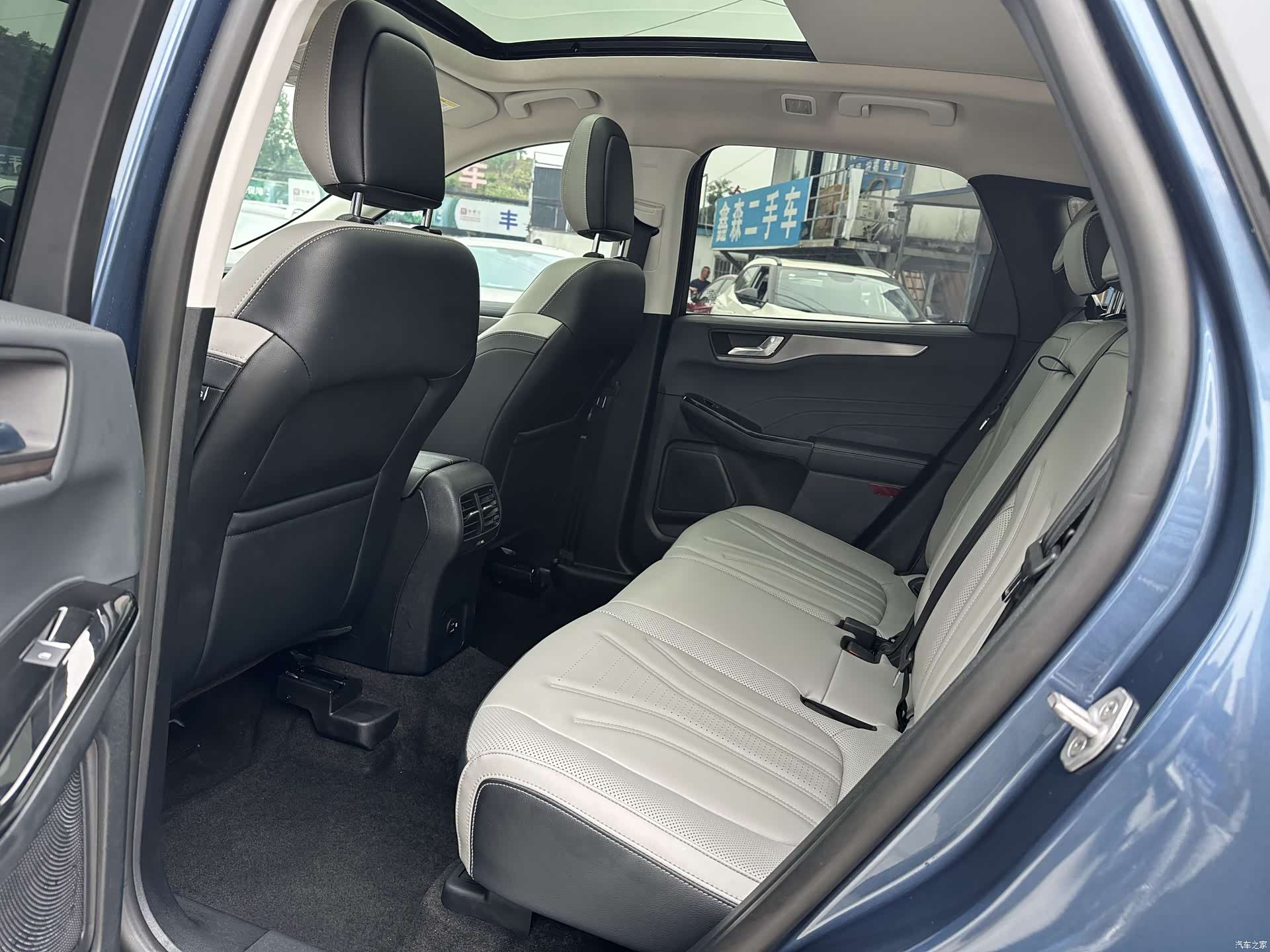 Ford Escape, 2023 15